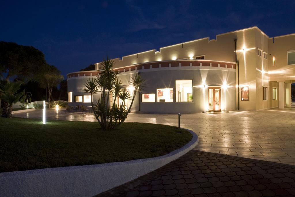 Hotel Resort Dei Normanni San Vito dei Normanni Exterior foto